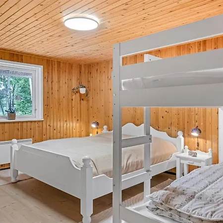 Menard - 1-2km From The Sea By Interhome *