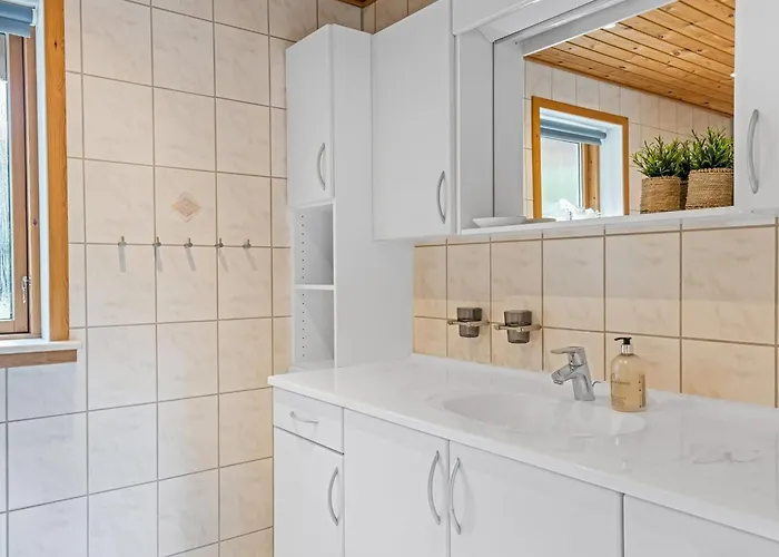 Menard - 1-2km From The Sea By Interhome